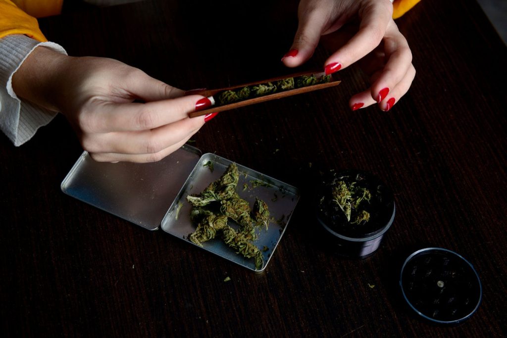Healthiest Way to Smoke Weed: A Must-Read