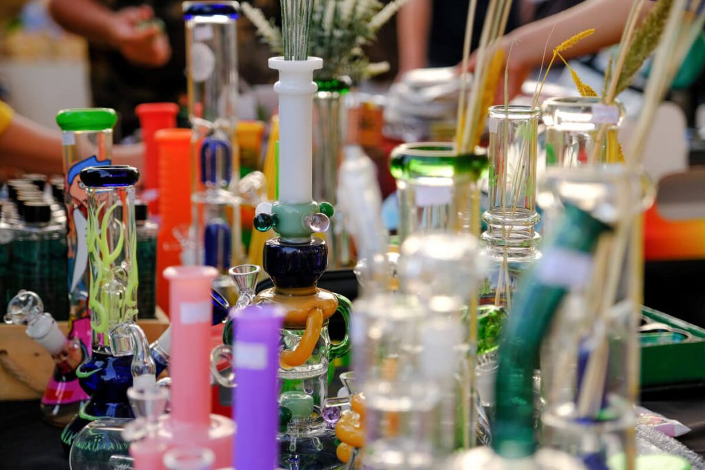 Types of Bongs Weed Smokers Probably Didn't Know About